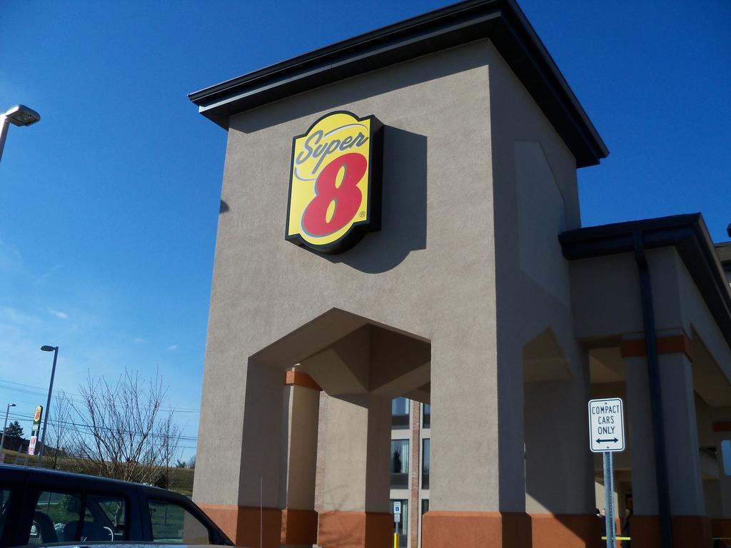 Super 8 By Wyndham Mount Laurel Hotel Bagian luar foto